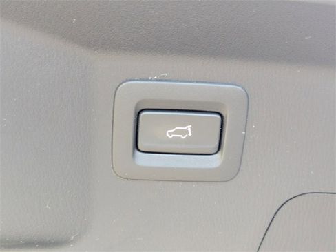 Used 2020 MAZDA CX-9 Touring w/ Touring Premium Package image 13