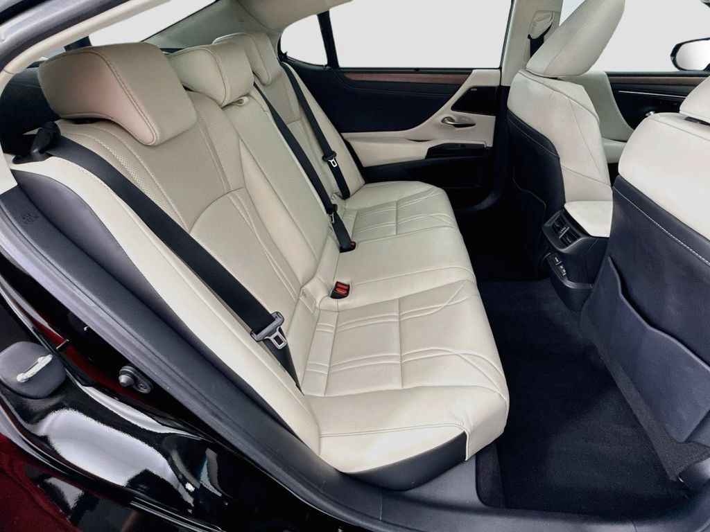 Used 2024 Lexus ES 350 Ultra Luxury w/ Accessory Package (Z2) FWD image 21