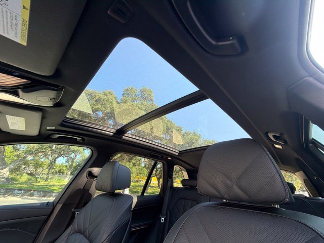 Certified 2025 BMW X5 M60i w/ Climate Comfort Package AWD/4WD image 12