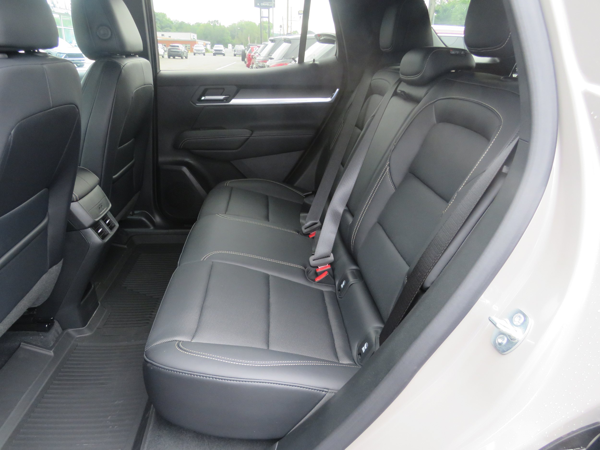 New 2027 GMC Terrain Elevation w/ Elevation Premium Package AWD/4WD image 9