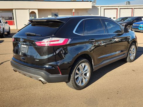 Used 2022 Ford Edge Titanium image 4