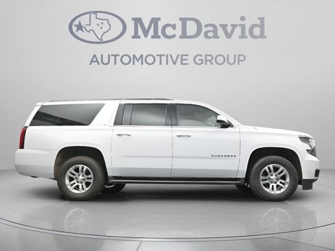 Used 2018 Chevrolet Suburban LT RWD image 33