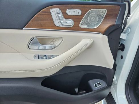 Used 2026 Mercedes-Benz GLS 450 4MATIC image 15