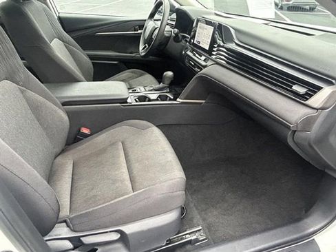Used 2025 Toyota Camry LE image 23