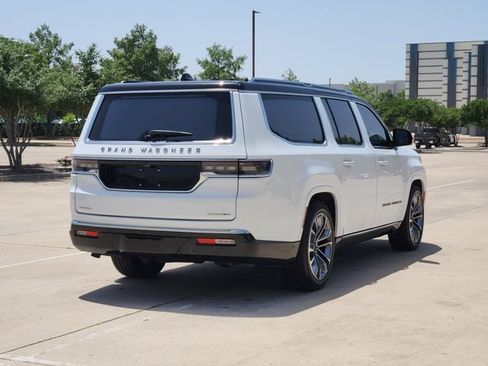 Used 2023 Jeep Grand Wagoneer L Series III w/ Rear Seat Video Group 1 AWD/4WD image 6