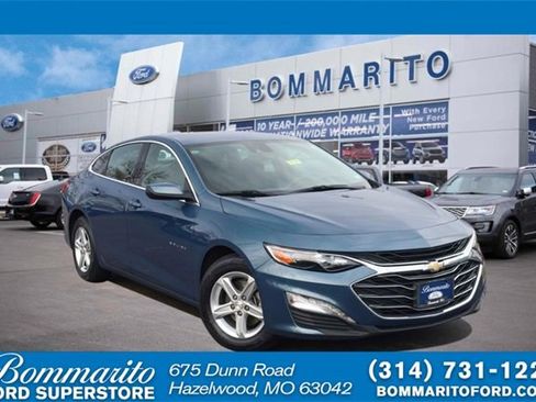 Used 2024 Chevrolet Malibu LT image 1