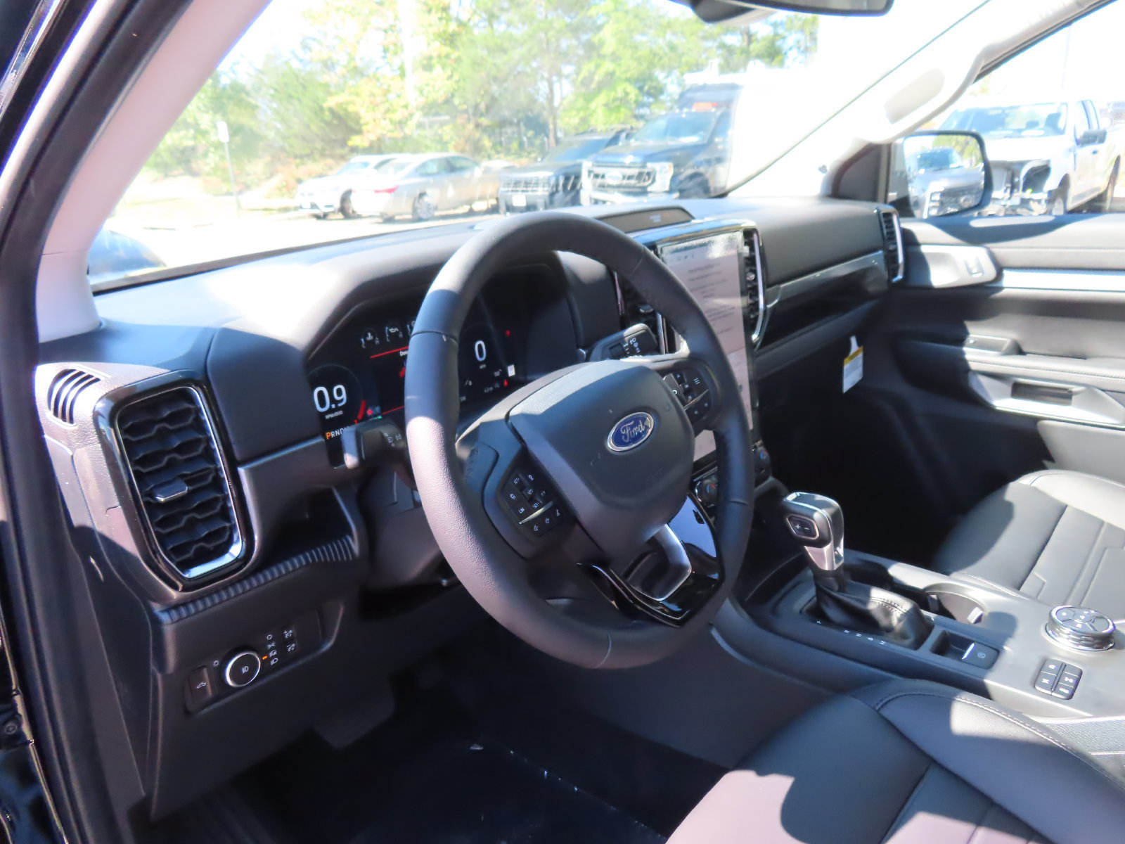 New 2026 Ford Ranger Lariat w/ Black Appearance Package AWD/4WD image 8