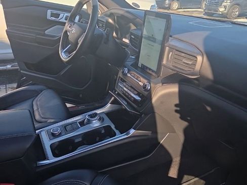 Certified 2020 Ford Explorer ST w/ Premium Technology Package image 39