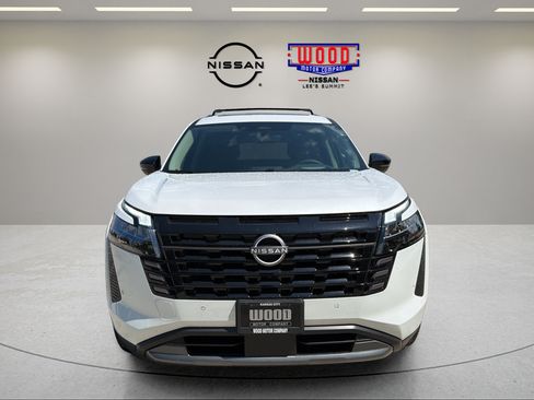 New 2026 Nissan Pathfinder Platinum AWD/4WD image 6
