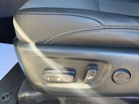 Used 2022 Toyota 4Runner SR5 Premium w/ Moonroof Package image 15