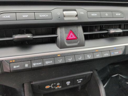 Used 2025 Kia K4 FWD image 16