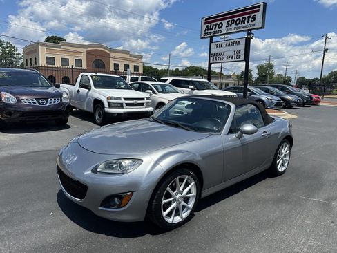 Used 2009 MAZDA MX-5 Miata Grand Touring image 1