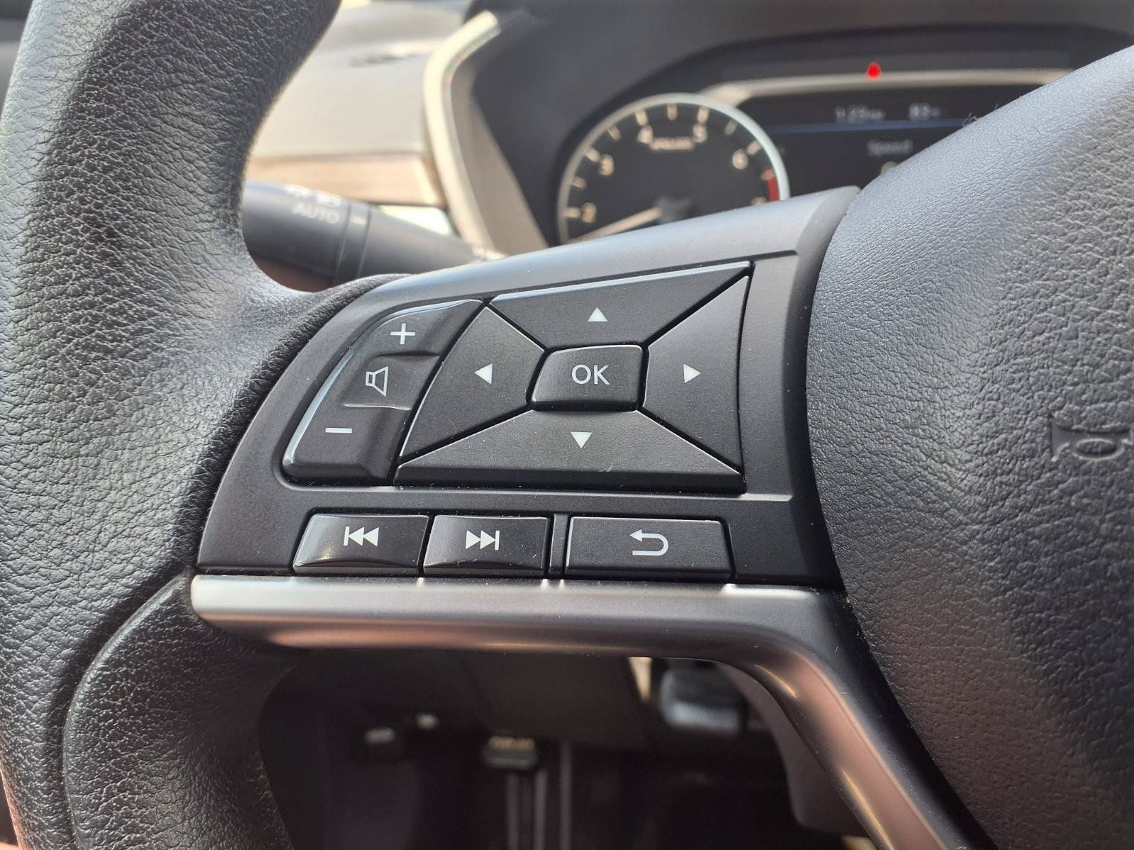 Used 2024 Nissan Altima 2.5 SV FWD image 30