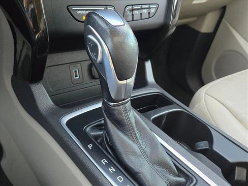 Used 2018 Ford Escape Titanium w/ Ford Safe & Smart Package image 16