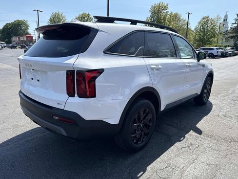 Used 2023 Kia Sorento S w/ Panoramic Sunroof Package AWD/4WD image 8