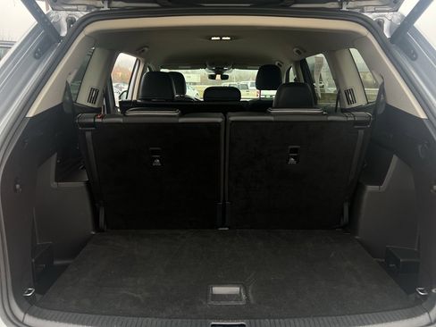 Used 2025 Volkswagen Atlas SE image 13