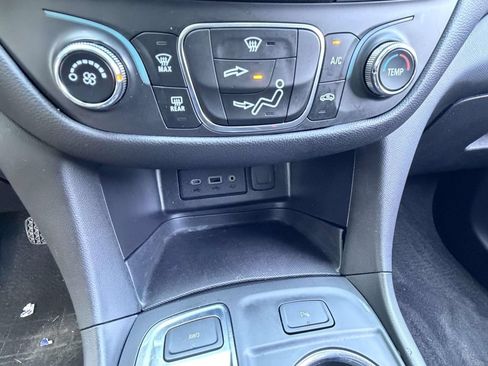 Used 2023 Chevrolet Equinox LT AWD/4WD image 20