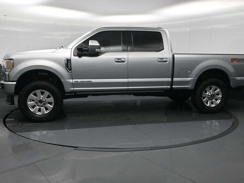 Used 2021 Ford F250 Platinum w/ FX4 Off-Road Package image 5