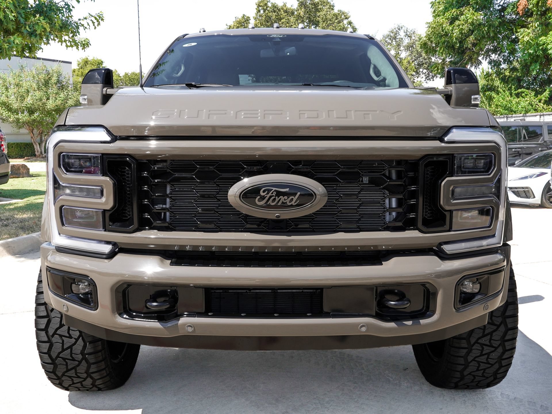 Used 2026 Ford F450 Platinum w/ Platinum Plus Package AWD/4WD image 2
