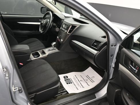 Used 2012 Subaru Outback 2.5i Premium image 14