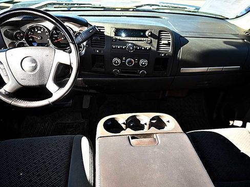 Used 2008 Chevrolet Silverado 2500 LT image 11