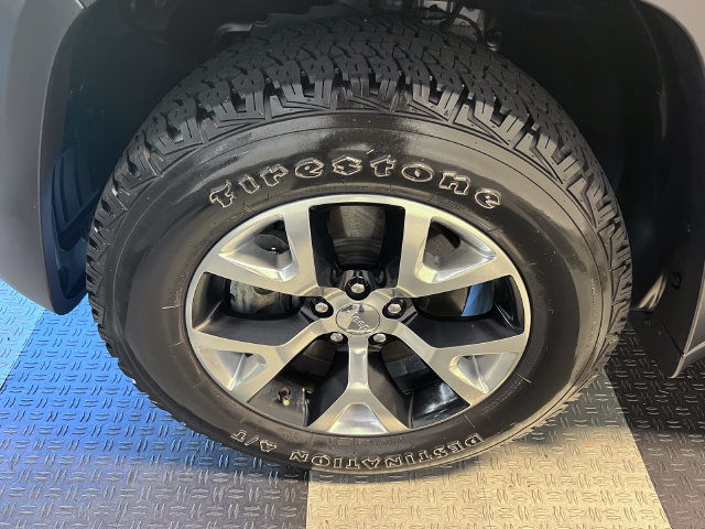 Used 2014 Jeep Cherokee Trailhawk w/ Leather Interior Group AWD/4WD image 8
