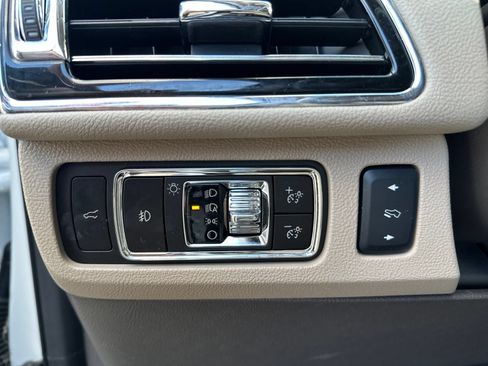 Used 2024 Lincoln Navigator Reserve AWD/4WD image 16