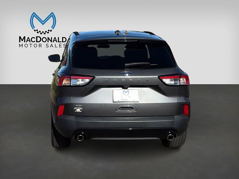 Used 2021 Ford Escape SE w/ SE Sport Appearance Package FWD image 6
