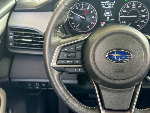 Used 2025 Subaru Outback Premium AWD/4WD image 27