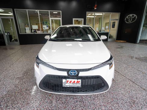 Used 2022 Toyota Corolla LE FWD image 6