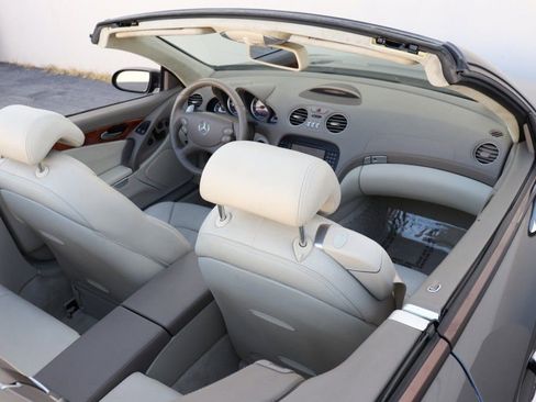 Used 2008 Mercedes-Benz SL 55 AMG image 23