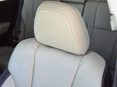 Used 2022 Subaru Outback Limited image 20