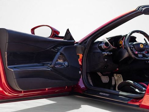 Certified 2022 Ferrari 812 GTS RWD image 35