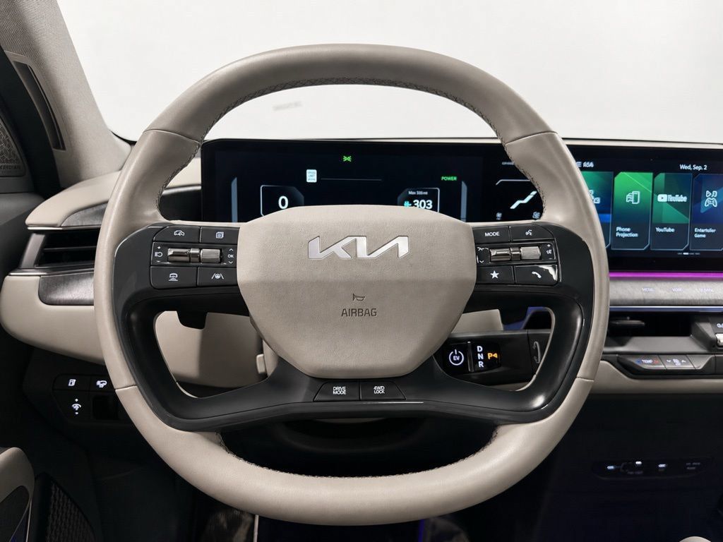 Used 2024 Kia EV9 Land AWD/4WD image 57