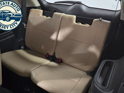 Used 2016 Mitsubishi Outlander SEL AWD/4WD image 29