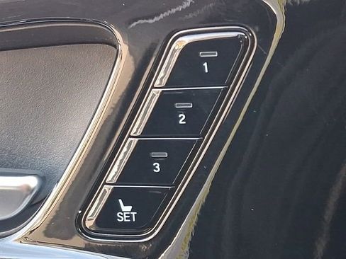 Used 2023 Acura MDX SH-AWD w/ Technology Package image 28