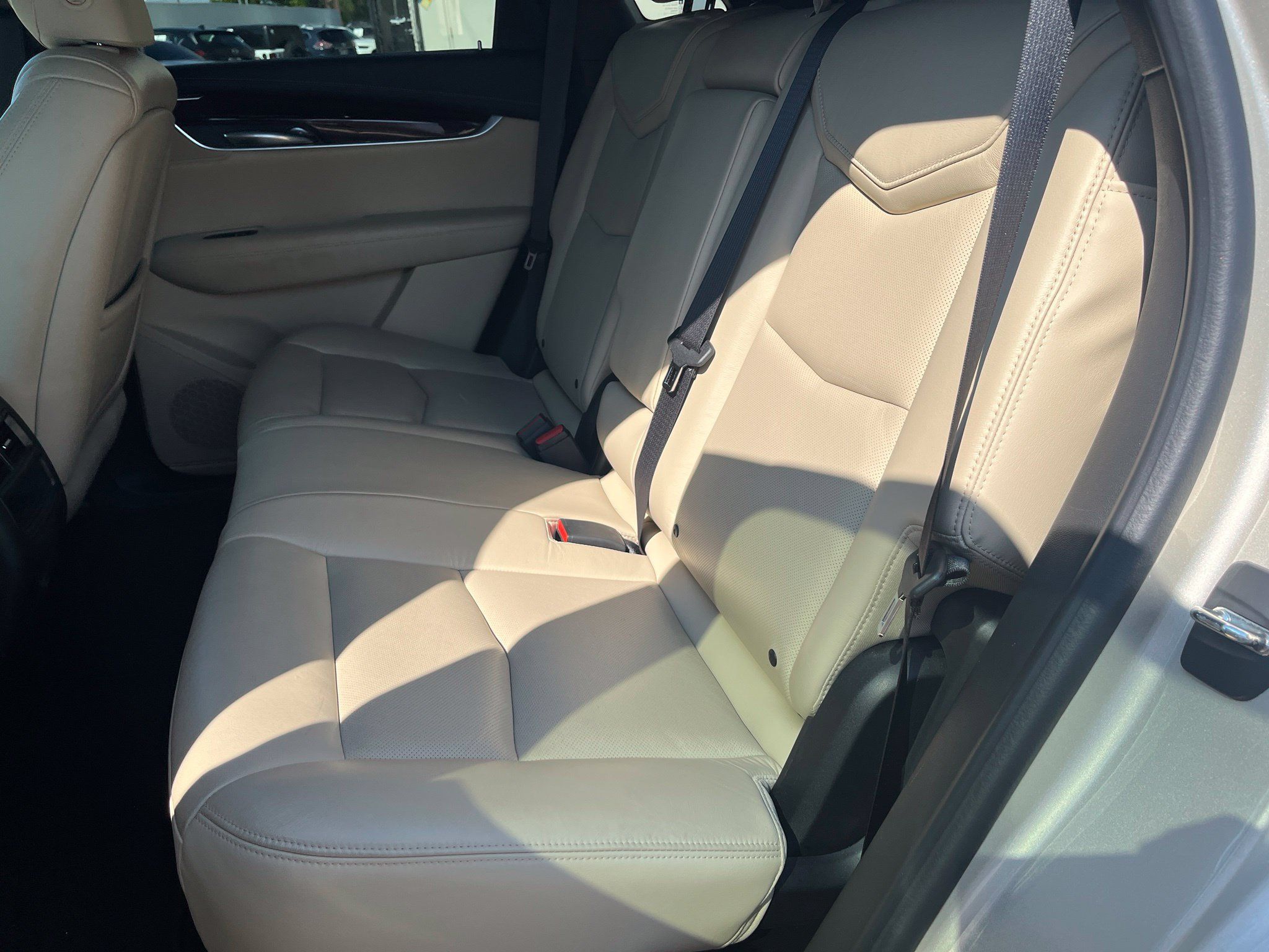 Used 2017 Cadillac XT5 Premium Luxury FWD image 8
