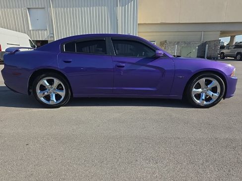 Used 2014 Dodge Charger R/T RWD image 4