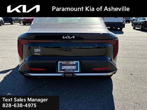 New 2025 Kia K4 LXS image 5