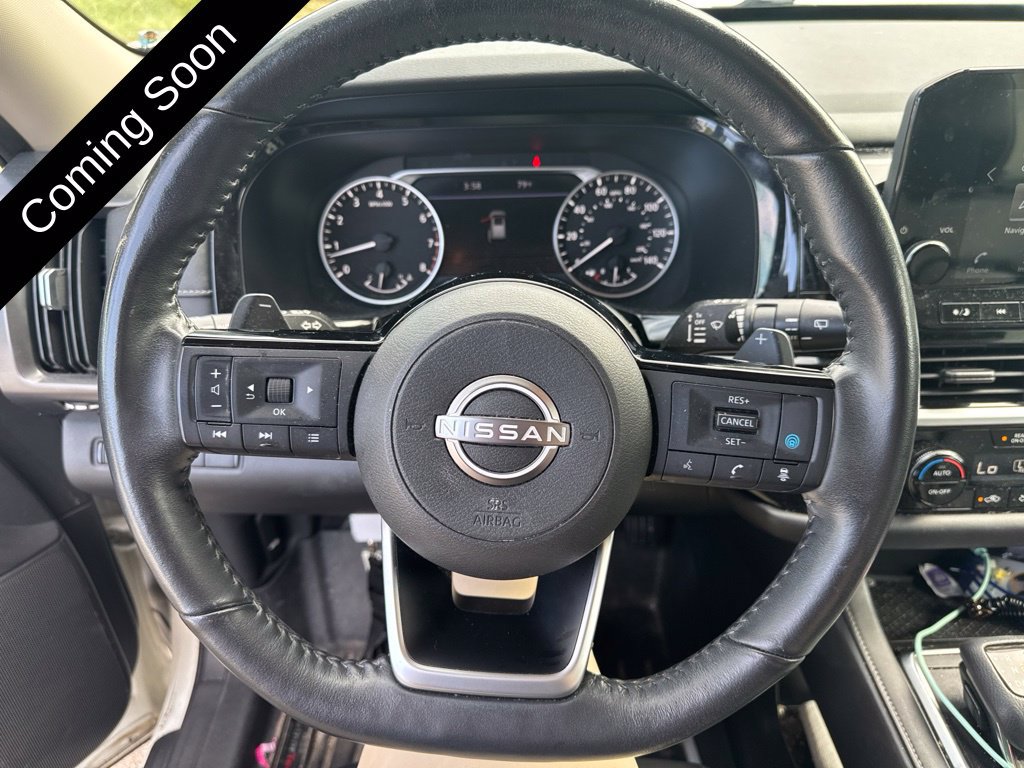 Used 2022 Nissan Pathfinder SL w/ SL Black Package FWD image 12