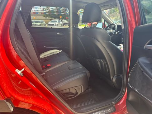 Used 2019 Hyundai Santa Fe Limited FWD image 16