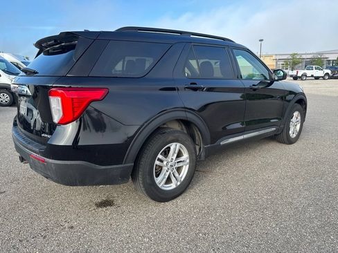 Used 2023 Ford Explorer XLT w/ Class IV Trailer Tow Package AWD/4WD image 11