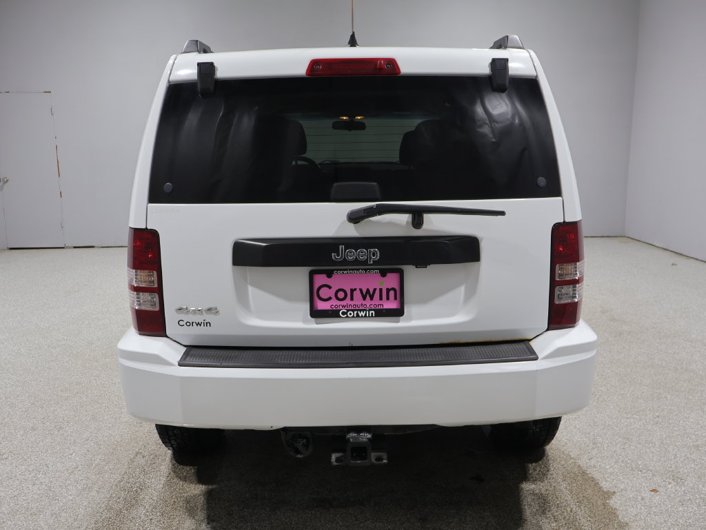 Used 2011 Jeep Liberty Sport w/ Popular Equipment Group AWD/4WD image 3
