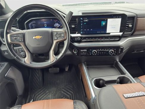 Used 2024 Chevrolet Silverado 3500 High Country w/ High Country Premium Package image 14