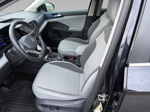 Used 2023 Volkswagen Taos SE image 15