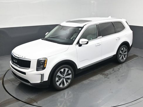 Used 2022 Kia Telluride S image 44