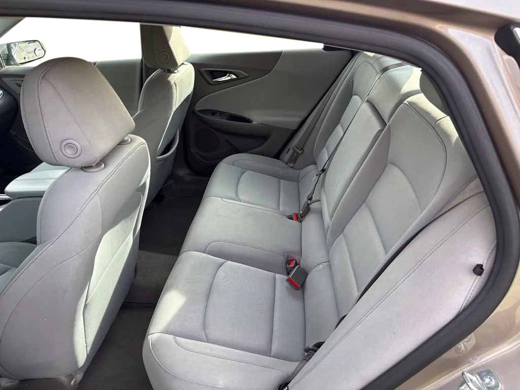 Used 2024 Chevrolet Malibu LT FWD image 28
