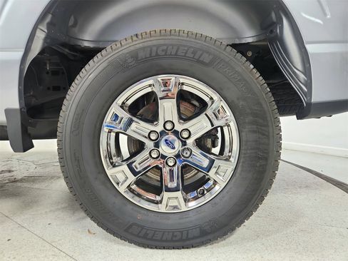 Used 2023 Ford F150 XLT w/ XTR Package image 45