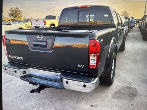 Used 2015 Nissan Frontier SV w/ SV Value Truck Package image 4