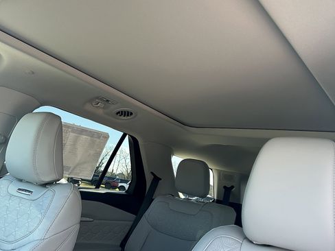 New 2026 Ford Explorer Platinum w/ LUX Leather Package image 9